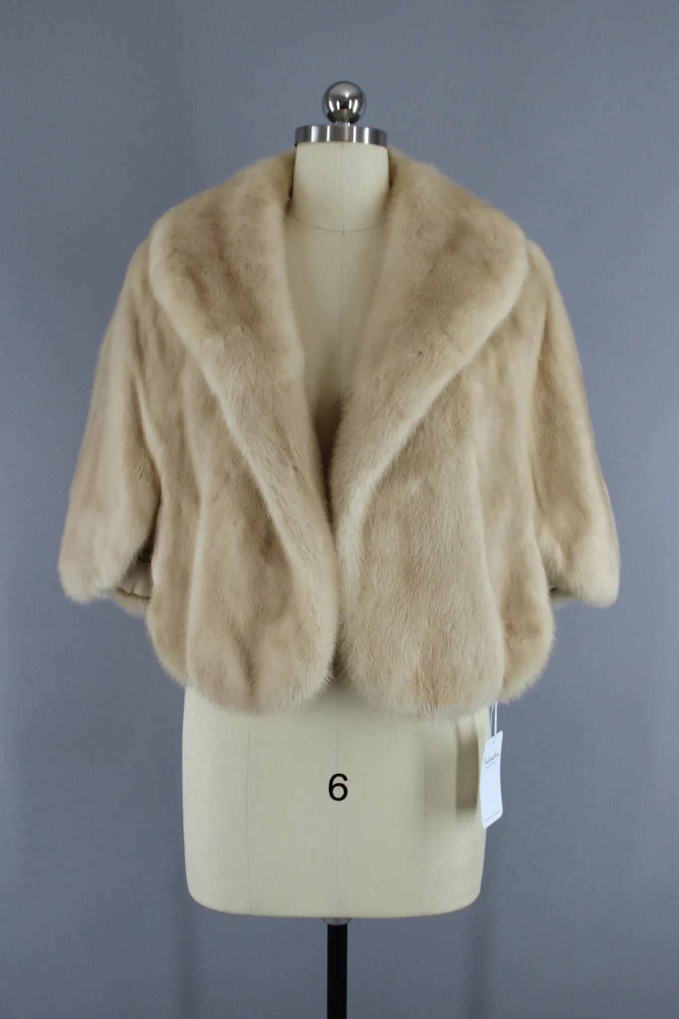 1940s Vintage Blonde Mink Fur Cape