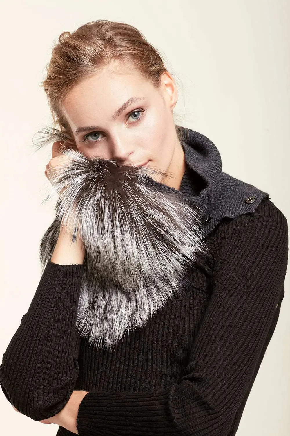 Collar in fox and wool