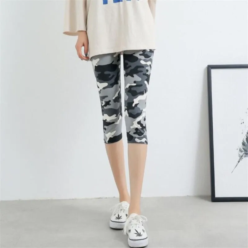 Elastic Waist Letter Stripe Short Leggings