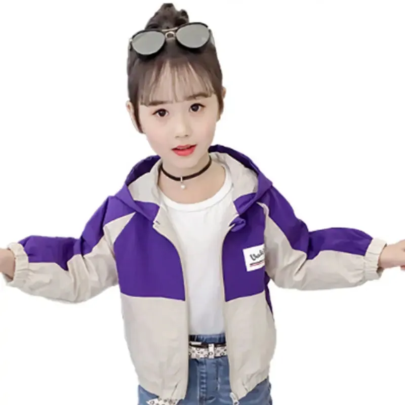 Girls' coat spring and autumn 2024 new autumn clothing children's raglan sleeves with hood zipper cardigan, internet red, wester