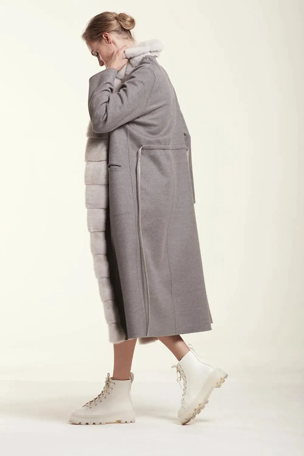 Long cashmere double coat with fur