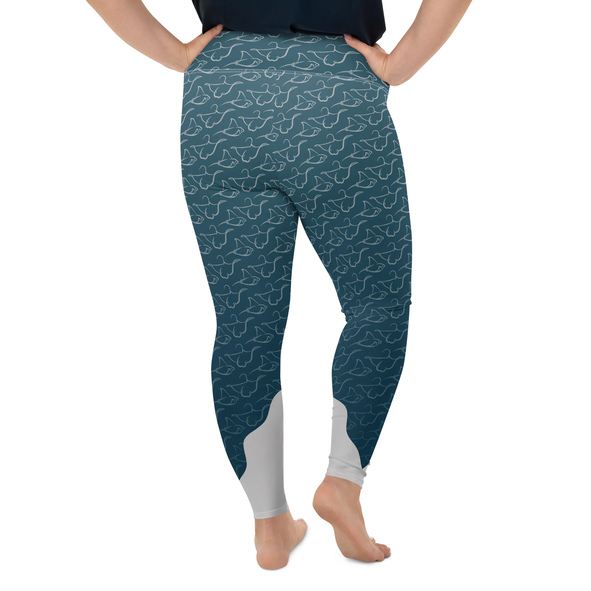 Magnificent Mantas Leggings Plus Size