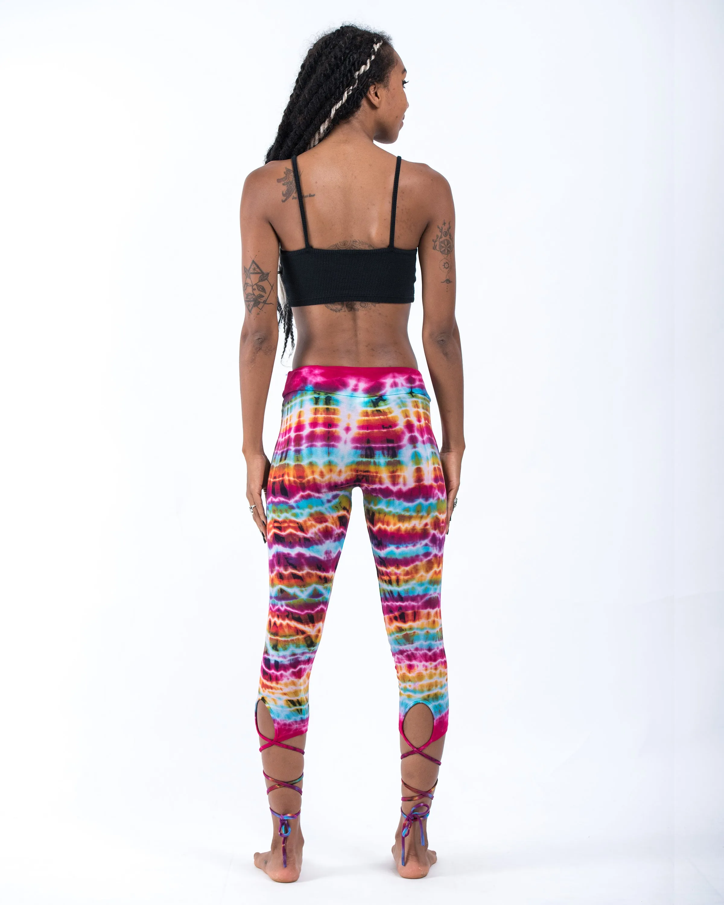 Melting Stripes Tie Dye Capri Leggings in Pink Rainbow