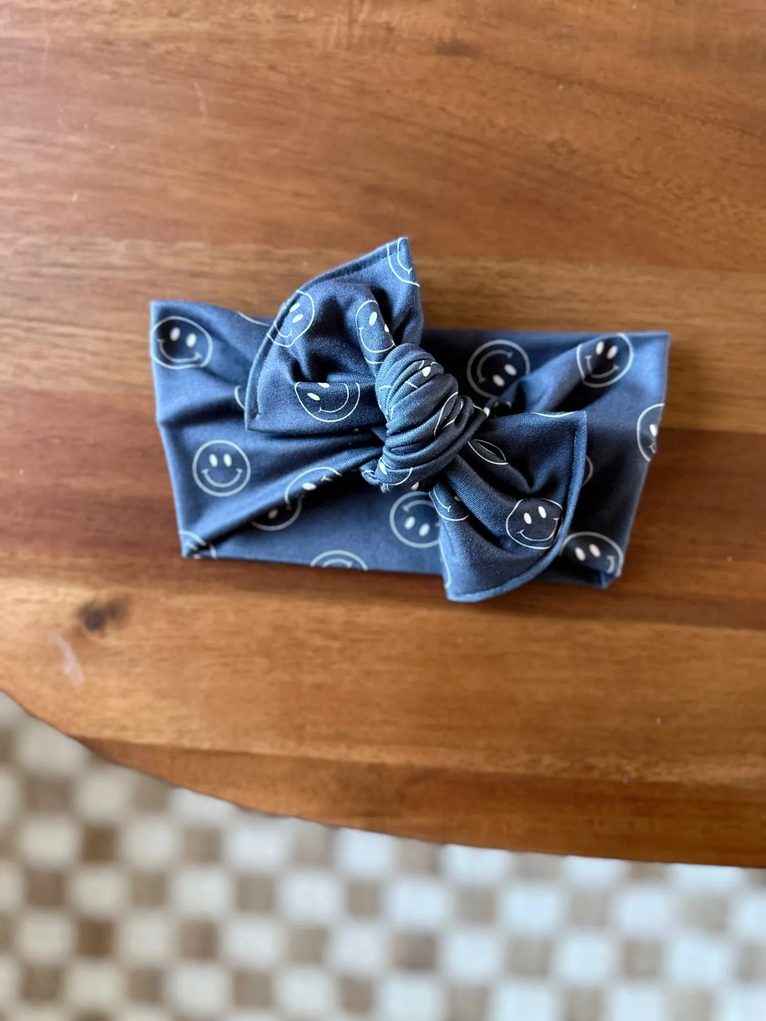 Mini Tieband - Charcoal Smiley