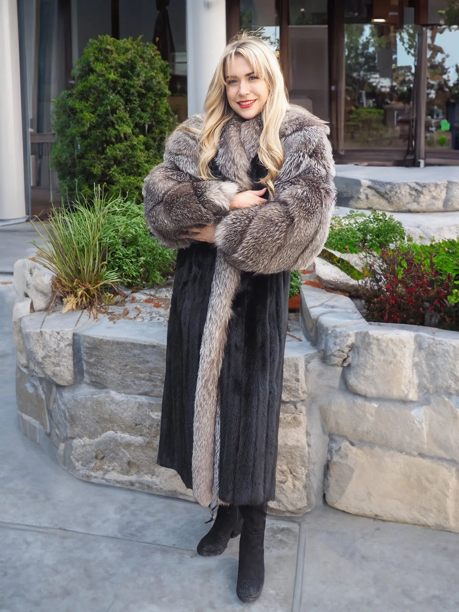 Plush Black Fox With Indigo Fox Tuxedo Fur Coat By Holt Renfrew S/M